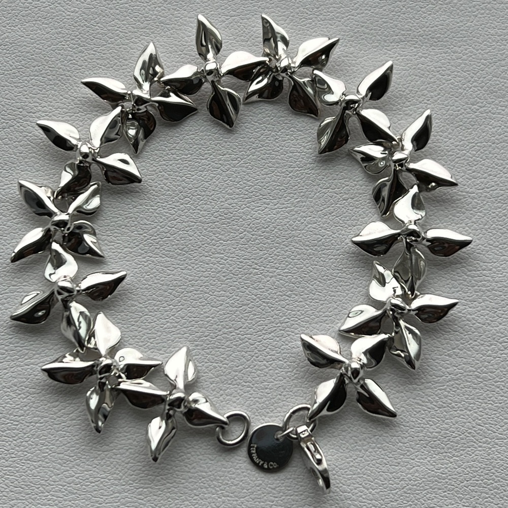 Plumeria‎ bracelet